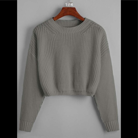 SHEIN Sweaters - SHEIN Chunky Knit Cropped Sweater NWT